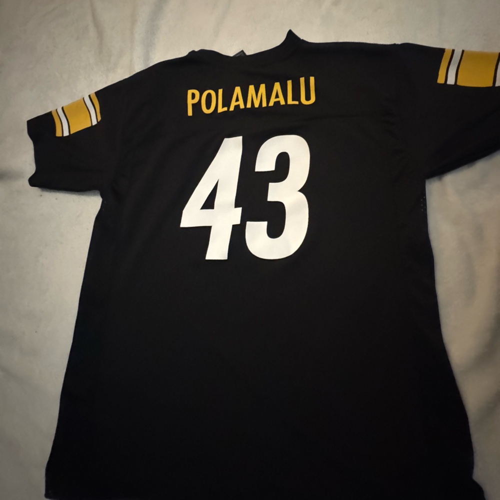 NFL Pittsburgh Steelers jersey. Youth size XL.